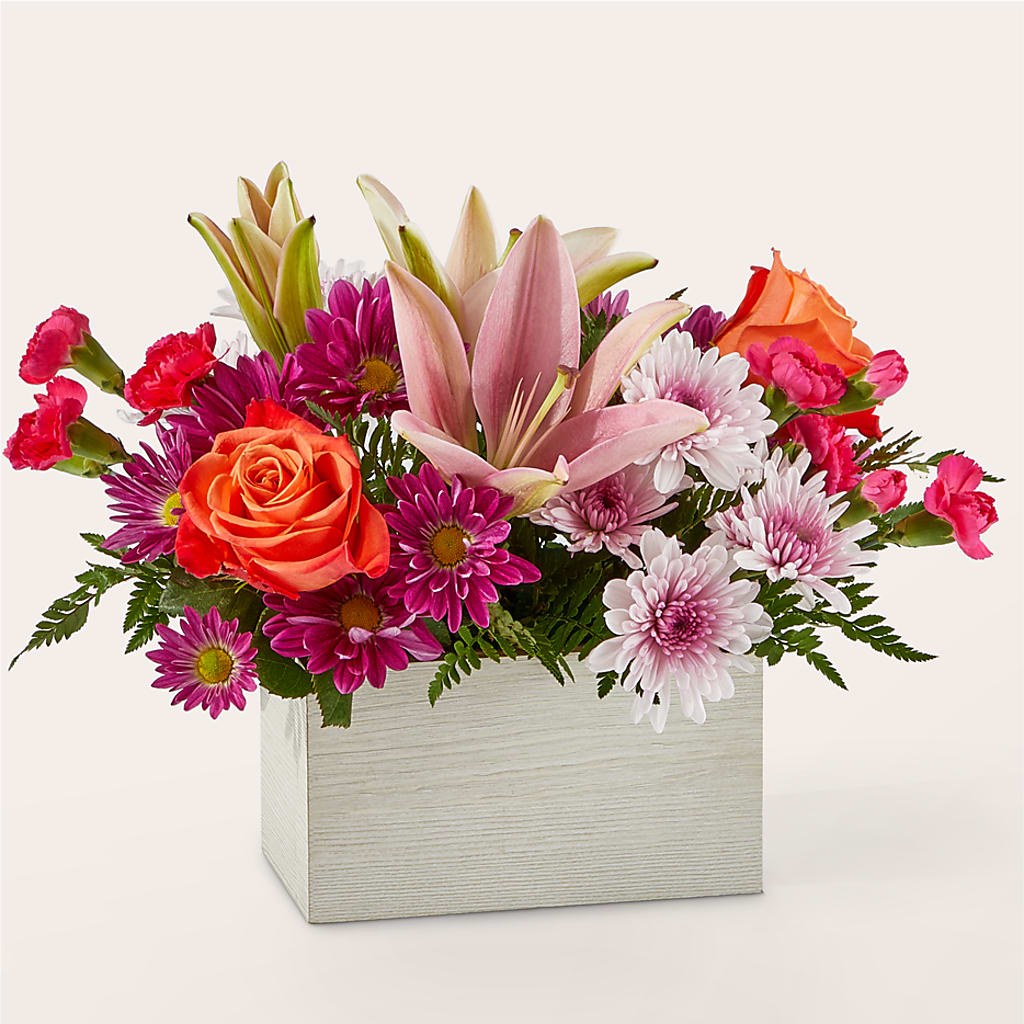 Light of My Life Box Bouquet – Green Leaf, West Springfield MA