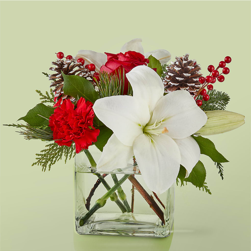 Glistening Icicles Bouquet – Green Leaf, West Springfield MA