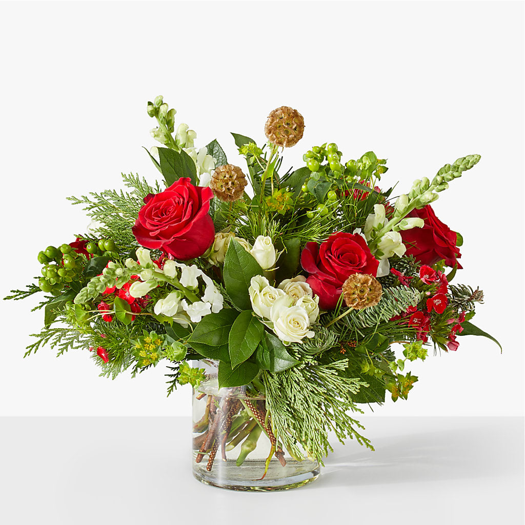 Deck the Halls Bouquet – Green Leaf, West Springfield MA