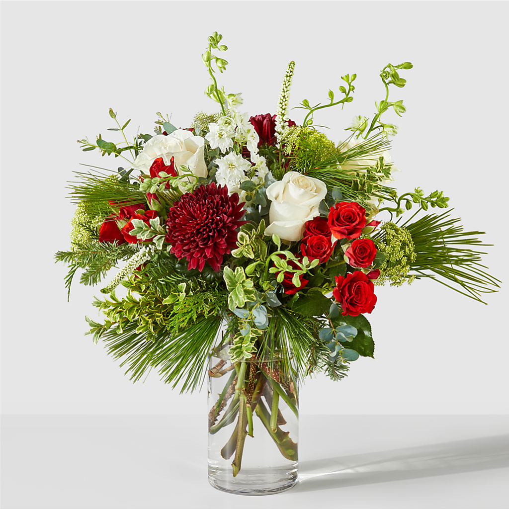 Favorite Traditions Bouquet – Green Leaf, West Springfield MA