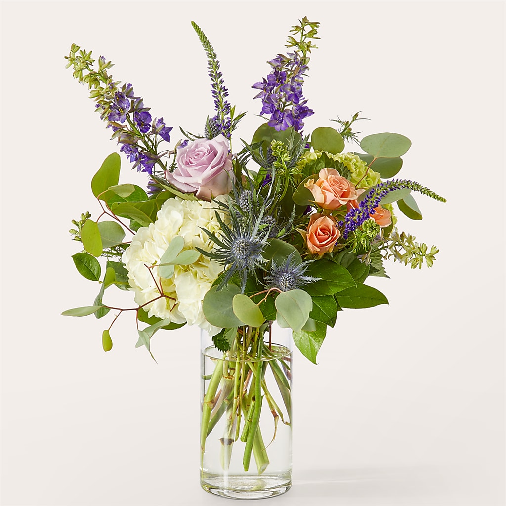 Appealing Aura Bouquet – Green Leaf, West Springfield MA