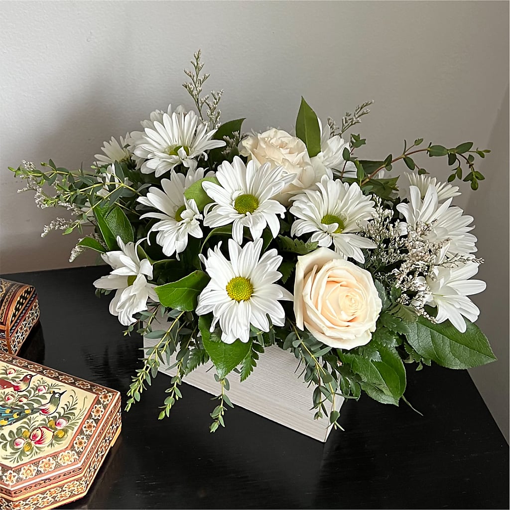 Fresh Linen Box Bouquet –  Green Leaf, West Springfield MA