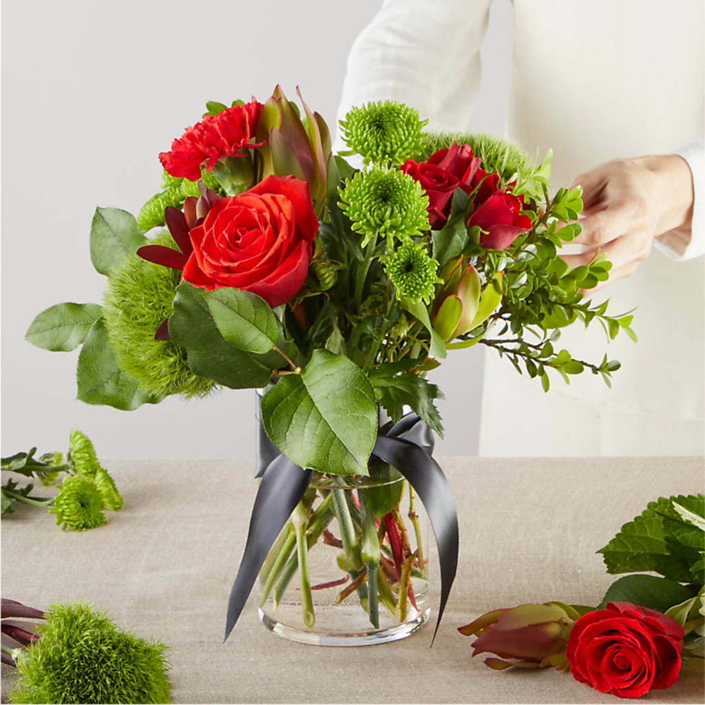 Heritage Kindle – A Florist Original –  Green Leaf, West Springfield MA