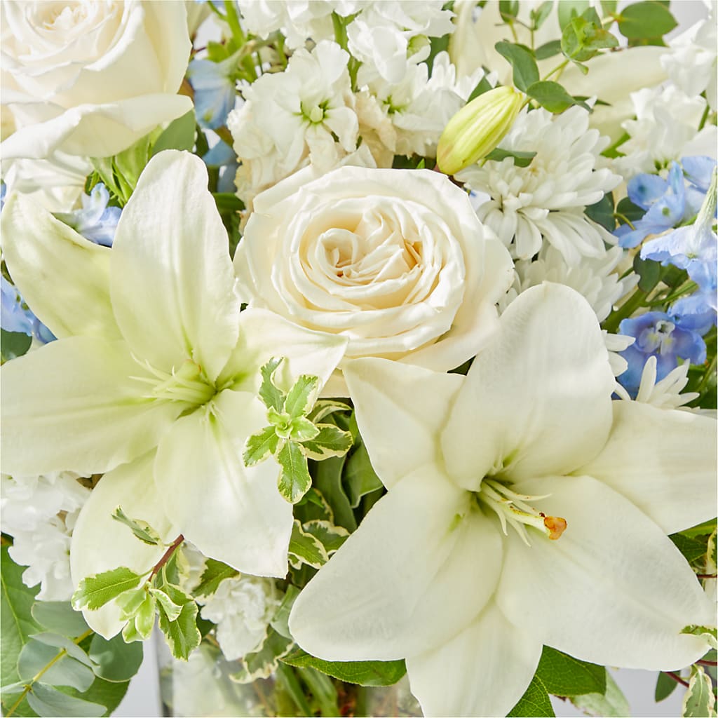 Peace of Mind Bouquet –  Green Leaf, West Springfield MA