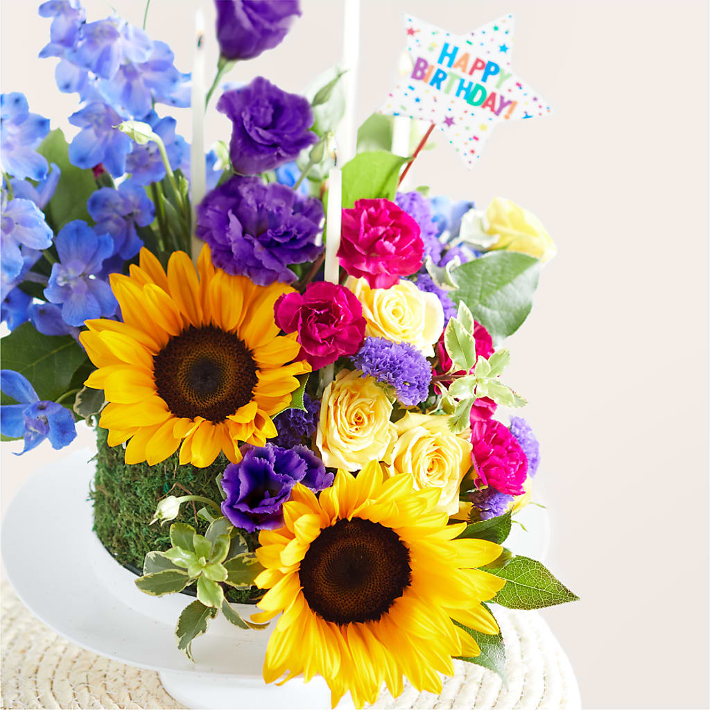 Star of the Day Floral Cake –  Green Leaf, West Springfield MA